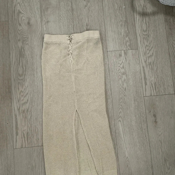 FOREVER 21 crochet skirt S - Picture 5 of 8